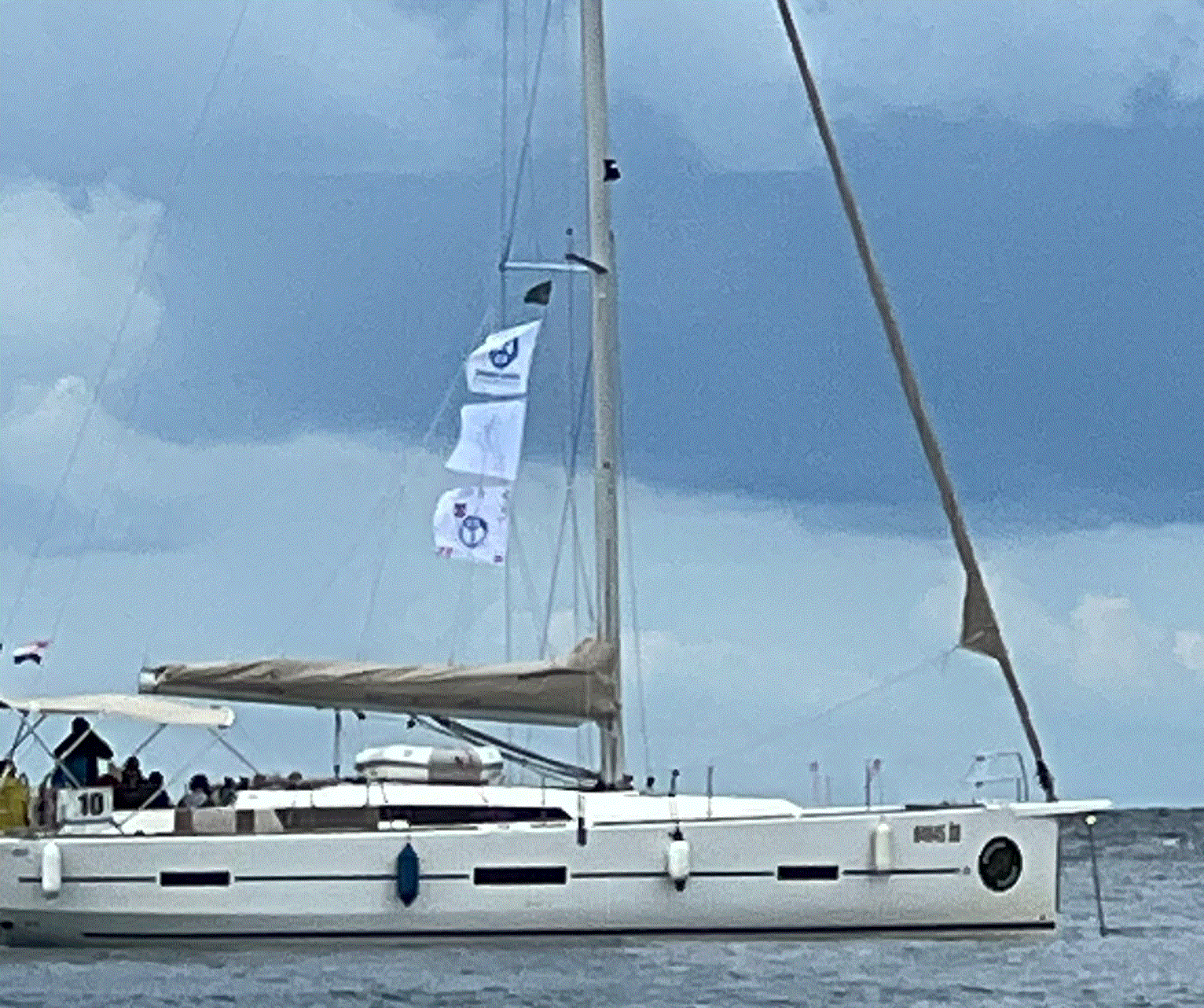 Schiff 10